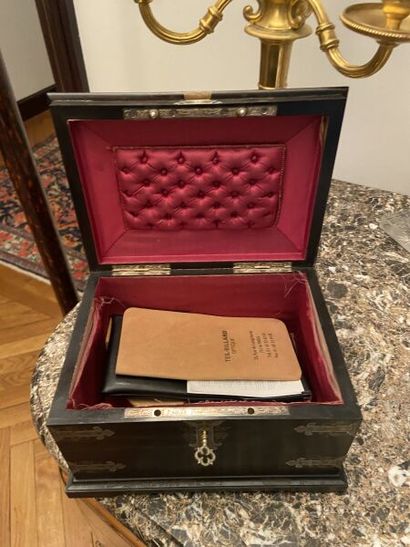 TAHAN, Boulevard des Italiens 

Coffret à...