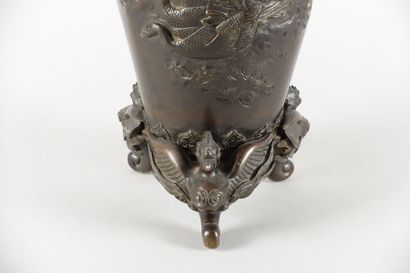 JAPON - Époque MEIJI (1868-1912)

Vase en...