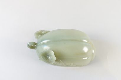 CHINE - XVIIIe siècle

Coupe en néphrite...