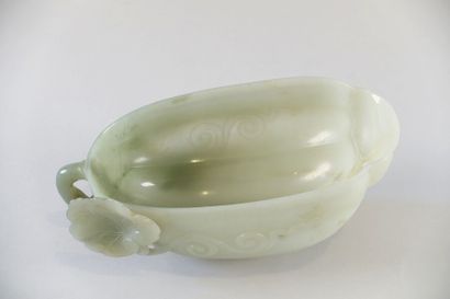 CHINE - XVIIIe siècle

Coupe en néphrite...
