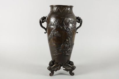 JAPON - Époque MEIJI (1868-1912)

Vase en...
