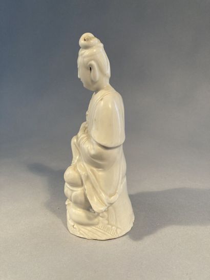 CHINE - XIXe siècle

Statuette de Guanyin...