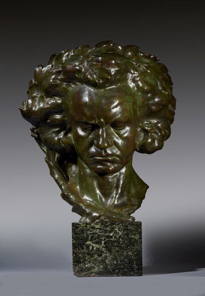 Jules JOUANT (1863-1938)

Masque de Beethoven

Bronze...