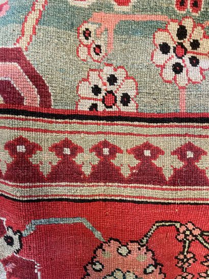 Tapis du Nord-Est de l'Inde, noué à Agra

Fin...