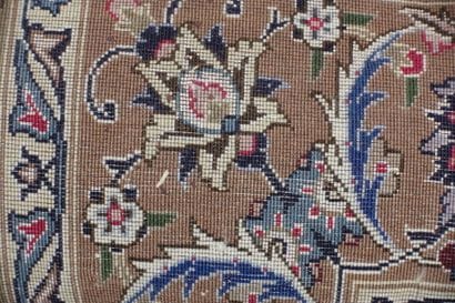 Tapis Tebriz (chaîne et trame en coton, velours...