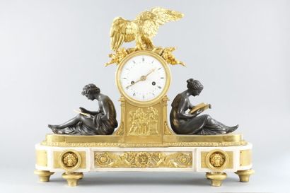 Pendule à l'étude en bronze patiné et bronze...