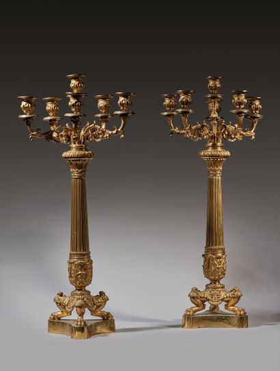 Paire de candélabres en bronze doré

Première...