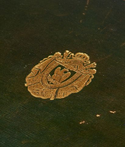 Nécessaire de voyage au modèle du grand nécessaire...