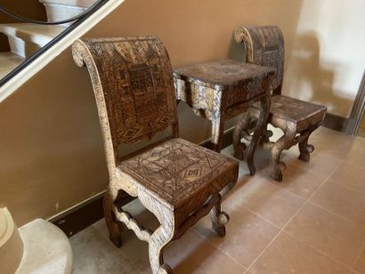Ensemble de mobilier en marqueterie de fibres...