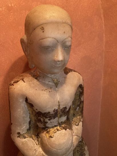 ART BOUDDHIQUE

Personnage en marbre parcellaire...