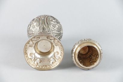 Brûle-parfum en argent 935 millièmes de forme...