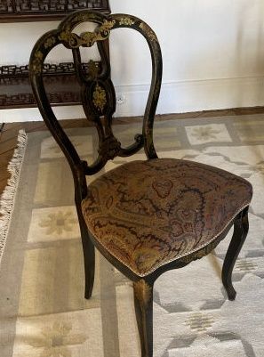Réunion de seize chaises charivari en bois...