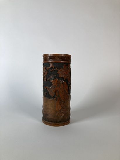 JAPON - Époque MEIJI (1868-1912)

Grand pot...