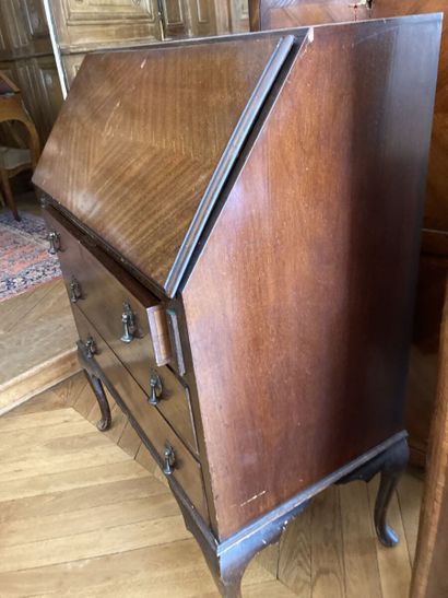 Bureau de pente en placage ouvrant par un...