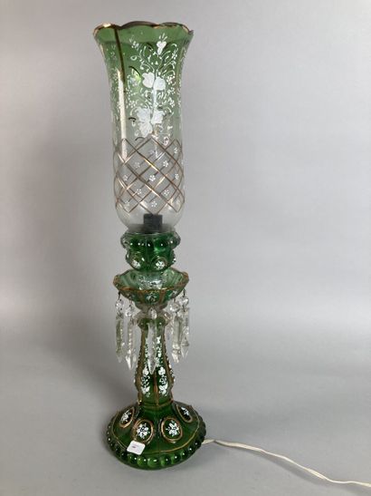 Pied de lampe en verre de couleur verte à...