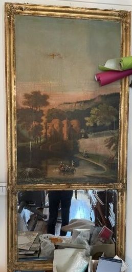 Trumeau à miroir en bois et stuc doré orné...