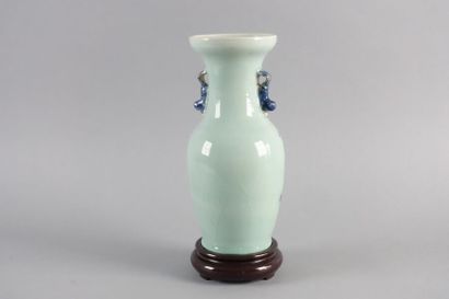CHINE, XIXe siècle

Vase balustre en porcelaine...