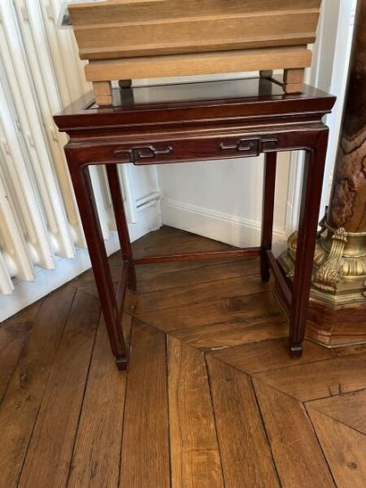 Deux tables gigogne rectangulaires en bois...