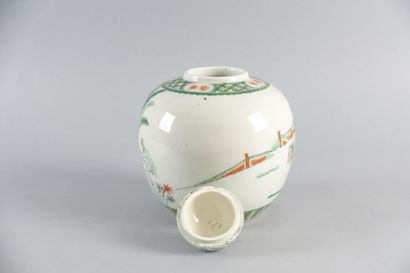 CHINE, XXe siècle

Pot à gingembre en porcelaine...