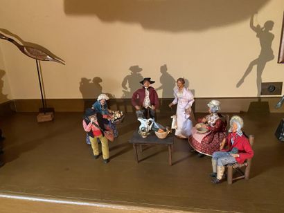 Lot de six santons, deux chaises miniatures

(Accidents.)

Haut....