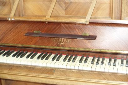Piano droit Érard 

Bois naturel et bois...