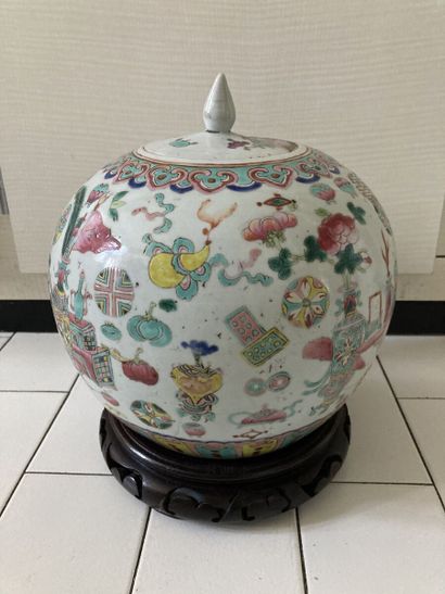 CHINE, vers 1900

Pot à gingembre couvert...