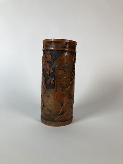 JAPON - Époque MEIJI (1868-1912)

Grand pot...
