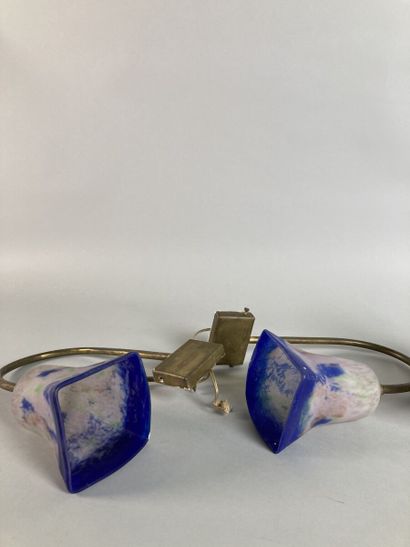 Paire d'appliques avec globes tulipes en...