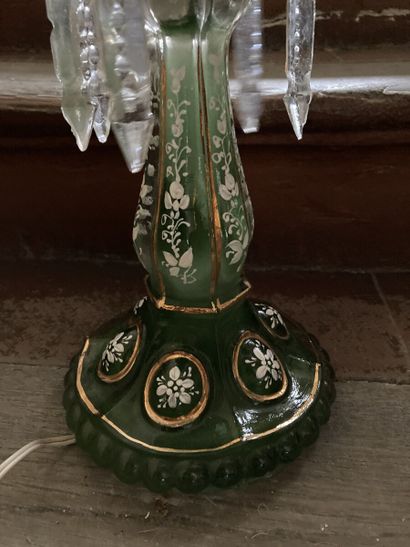 Pied de lampe en verre de couleur verte à...