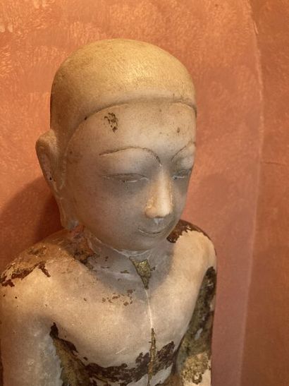 ART BOUDDHIQUE

Personnage en marbre parcellaire...
