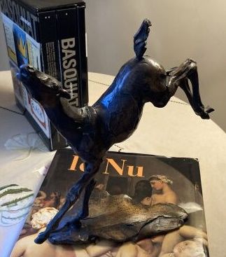 Travail moderne - SEMTENS ou Sentens(?)

Cheval...