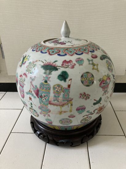CHINE, vers 1900

Pot à gingembre couvert...