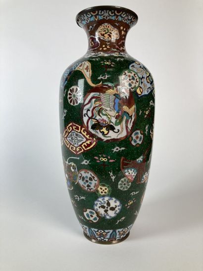 JAPON - Début du XXe siècle

Paire de vases...