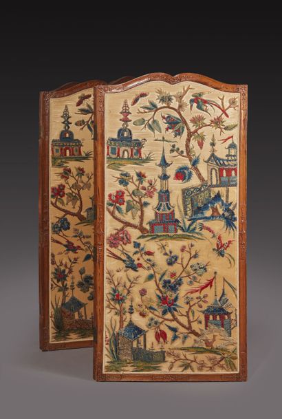 Four-leaf screen, curved in the upper part,...