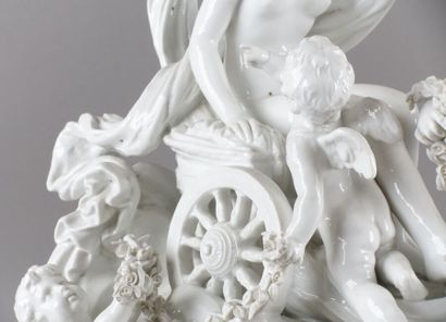 PARIS
Important group in white enamelled...