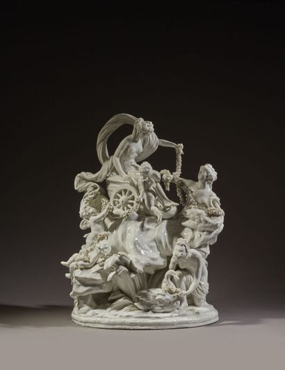 PARIS
Important group in white enamelled...