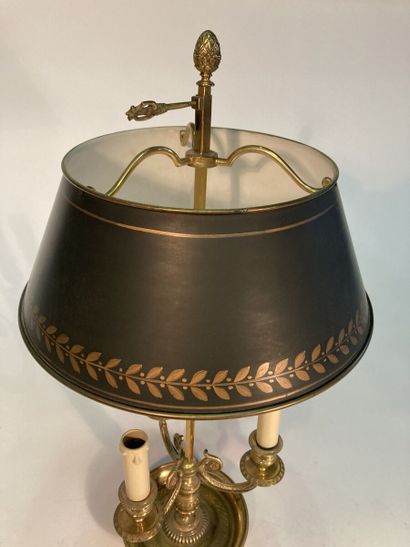 Lamp bouillotte in gilded bronze with three...
