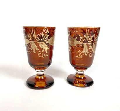 BOHÊME
Pair of orange glass cups on pedestal...