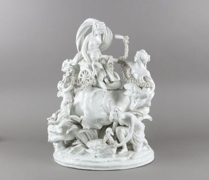 PARIS
Important group in white enamelled...