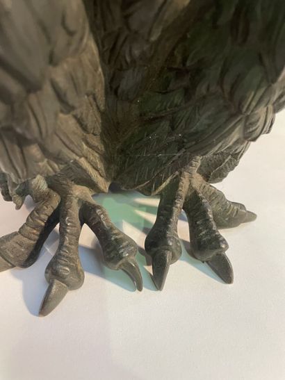 Important pair of eagles of facings
In patinated...