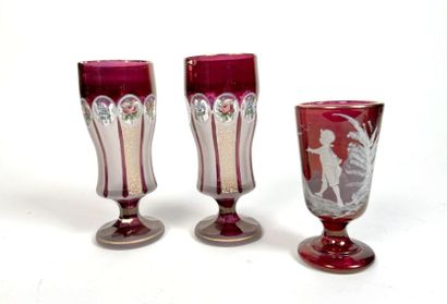 BOHËME
A pair of translucent and red glass...