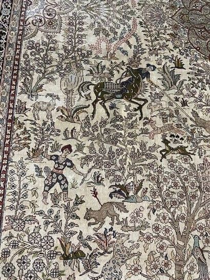 Silk Hereké carpet (warp, weft and silk pile),...