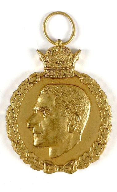IRAN 
ORDER OF PAHLAVI 
Jewel of scarf of...