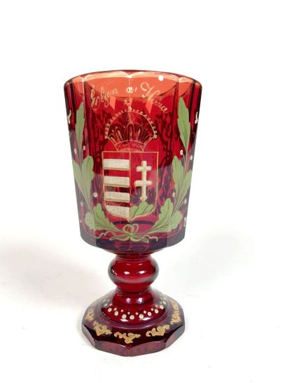 BOHÊME
Large bowl on pedestal with cut sides...