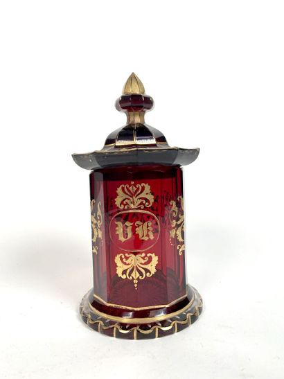 BOHÊME
Covered pot in the shape of pagoda...