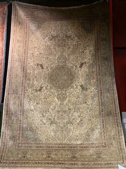 Silk Hereké carpet (warp, weft and silk pile),...