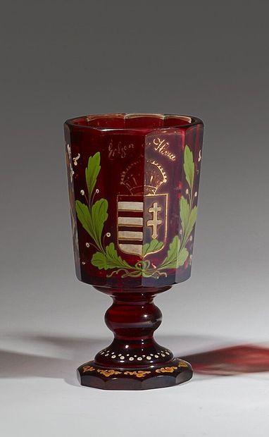 BOHÊME
Large bowl on pedestal with cut sides...