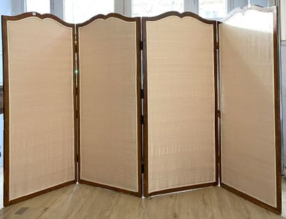 Four-leaf screen, curved in the upper part,...