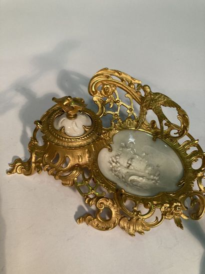 Porcelain desk set with gilt bronze mounting...