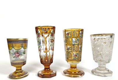 BOHÊME
Set of three cups with cut sides on...